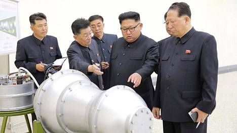 Etelä-Korea: Kim Jong-un harkitsee julistavansa Pohjois-Korean olevan halukas luopumaan ydin­aseista – Trump antoi ”siunauksensa” Koreoiden sota­tilan lopettamis­puheille