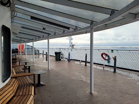 At the back of the ship, the glass cover that goes around the nightclub leads to the sun deck.