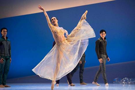 Olga Smirnova tanssi Prinsessa Ruusunen -baletissa Monacossa vuonna 2016.