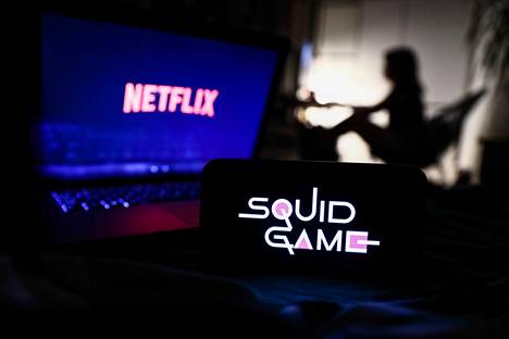 Korealainen televisiosarja Squid Game on suosiollaan siivittänyt Netflixin käyttäjämäärät ennakoitua parempaan kasvuun