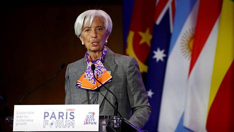 Kansainvälisen valuuttarahston IMF:n pääjohtaja Christine Lagarde on varoittanut viime aikoina usein siitä, että velan kasvu suurissa talouksissa uhkaa jo maailmantalouden tulevaa kasvua ja vakautta. Lagarden mukaan erityisesti Kiinan velkamäärän lisääntyminen on huolestuttavaa.