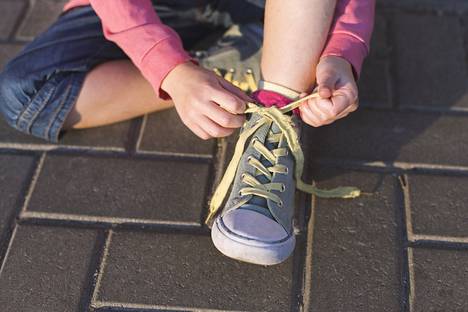 Lapsen kengän tärkein ominaisuus on, että se on käyttäjänsä jalkaan sopiva.