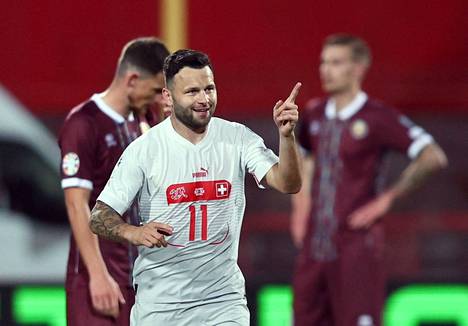 Renato Steffen viimeisteli kolme maalia, kun Sveitsi avasi EM-karsinnat 5–0-vierasvoitolla Valko-Venäjästä. Ottelu pelattiin Serbian Novi Sadissa ilman yleisöä.
