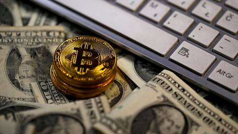 Bitcoinin arvosta on hävinnyt joulukuun jälkeen jo yli puolet – ja kulunut viikko on ollut jyrkintä alamäkeä viiteen vuoteen