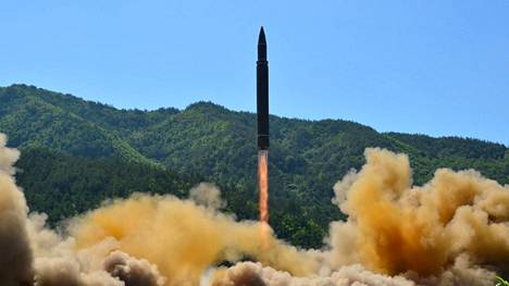 Pohjois-Korea laukaisi mannertenvälisen ballistisen ohjuksen, arvioi Pentagon – ohjus lensi tuhat kilometriä ja putosi Japaninmereen
