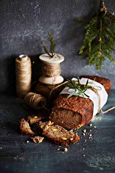 The gluten-free island bread dough contains pistachios. 