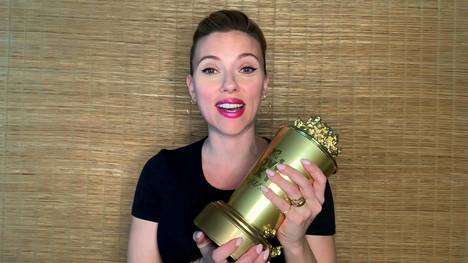 Scarlett Johansson sai elämäntyöpalkinnon MTV:n gaalassa.