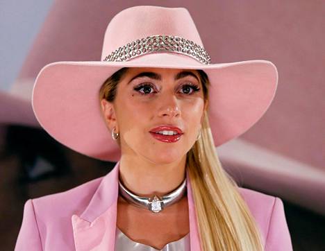 Lady Gaga ja Justin Bieber rohmusivat MTV:n musiikkipalkintoja - Kulttuuri  