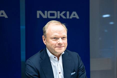 Nokian toimitusjohtaja Pekka Lundmark on tyytyväinen yhtiön kannattavuuden paranemiseen komponenttipulasta huolimatta.