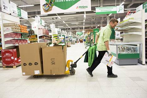 Suomen suurin ruokakauppa yrittää 24h-aukioloa – et ole koskaan nähnyt  hypermarkettia näin tyhjänä - Kaupunki 
