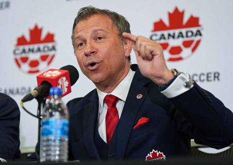 Kanadan jalkapalloliiton Canada Soccerin puheenjohtaja Nick Pontis kertoi tiedotustilaisuudessa, ettei pelaajien ehdotus ole taloudellisesti kannattava.