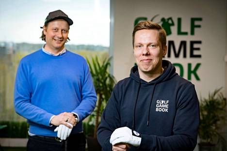 GameBookin toimitusjohtaja Mikko Manerus (vas.) ja yhtiön myynti- ja markkinointipäällikkö Juho Mahosenaho luotsaavat yhtiötä digiaikaan.