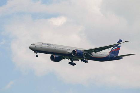 Aeroflot leni länsivalmisteisella Boeing 777-300ER-koneella Pietariin viime kesänä.