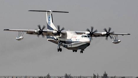 Maailman suurin maalle ja veteen laskeutuva lentokone esiteltiin – 53 tonnia painava AG600 auttaa Kiinaa hallinnoimaan kiisteltyjä saaria