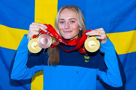 Ebba Årsjö voitti kaksi paralympiakultaa ja yhden pronssin Pekingissä 2022.