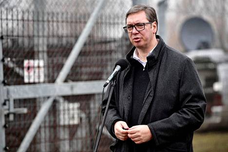 Serbian presidentti Aleksandar Vučić kritisoi serbialaisten värväämistä taistelemaan Ukrainassa.Vučić lehdistötilaisuudessa 15. joulukuuta.
