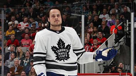 NHL-tähti Auston Matthews teki viisivuotisen jatkosopimuksen Toronto Maple Leafsin kanssa