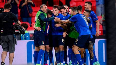 EM-jalkapallo | Italia eteni kahdeksan parhaan joukkoon – maa venytti tappiottomien otteluiden putkensa ennätysmittaan