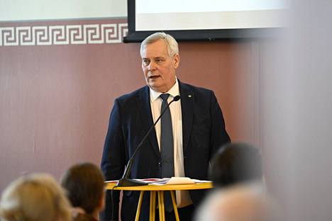 Antti Rinne kertoi Sdp:n esittämästä hyvinvointiohjelmasta tiedotustilaisuudessa 9. maaliskuuta.