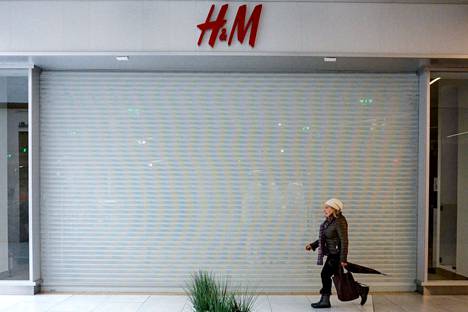 Ruotsalainen tekstiiliyhtiö H&M ilmoitti heinäkuun puolivälissä lakkauttavansa liiketoimintansa Venäjällä.