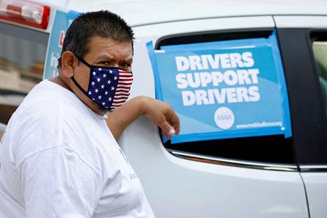 Kuljettaja Jesus Jacobo Zepeda of Lancaster osallistui viime elokuussa Kaliforniassa mielenosoitukseen, jossa kuljettajille vaadittiin oikeuksia.