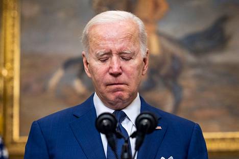 Yhdysvaltain presidentti Joe Biden oli silmin nähden järkyttynyt puhuessaan tiistaina Uvalden joukkosurmasta.