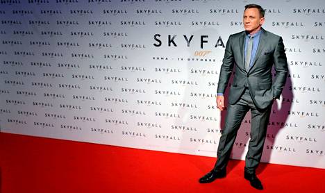 Kaupan toteutuessa Amazonin omistukseen siirtyisi myös James Bond -elokuvasarja. Tuorein Bond-elokuvien pääosan esittäjä on Daniel Craig.