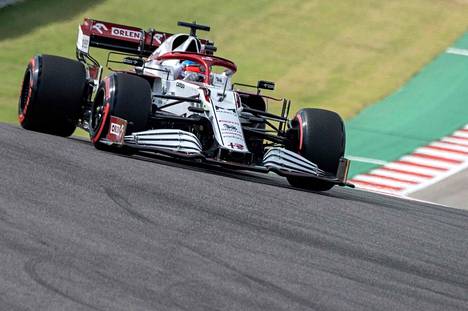 Kimi Räikkönen ei onnistunut ajamaan viidettä kertaa pisteille tällä kaudella.