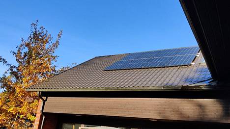 Tony Hagerlundin katolle asennettu aurinkopaneeli on tuottanut varsin hyvin.