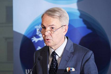 Ulkoministeri Pekka Haavisto puhui al-Holin tilanteesta tiedotustilaisuudessa viime vuoden joulukuussa.