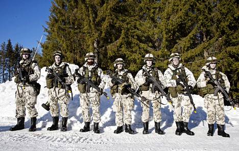 Suomi osallistui Ruotsin maavoimien harjoitukseen Pohjois-Ruotsissa vuonna 2019. Micael Bydén kehuu vuolaasti Ruotsin ja Suomen yhteistyötä.