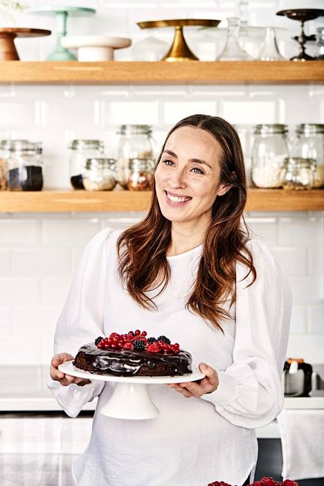 Anni Hautala leipoi täydellisyyttä hipovan suklaakakun, joka hurmasi  naapuruston – Nyt hän jakaa reseptinsä HS:n lukijoille - Ruoka 