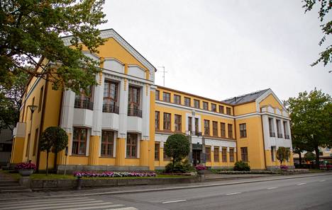Mikkelin sosiaalidemokraattien keskuudessa kuohuu. Kuvassa Mikkelin kaupungintalo.