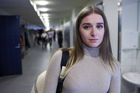 Arina Sharapova, who moved from Russia to Finland eight years ago, feels that the school has received good support in dealing with a difficult matter.  He attends a Finnish-Russian school in Eastern Finland in Joensuu, which operates on Tulliportinkatu in the same premises as the normal school and teaches the same teachers. 