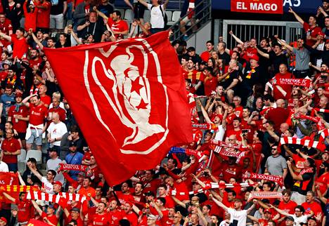 Liverpoolin kannattajia Stade de France -stadionilla.