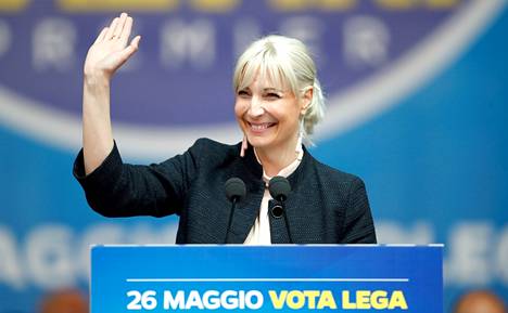 Laura Huhtasaari on a visit to Italy before the EU elections in spring 2019.
