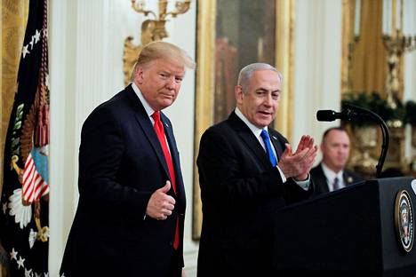 Yhdysvaltojen presidentti Donald Trump ja Israelin pääministeri Benjamin Netanjahu esittelivät Lähi-idän rauhansuunnitelmaa Valkoisessa talossa tiistaina.