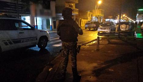 Guayaquilin poliisi etsi tekijää lauantain ja sunnuntain välisenä yönä. 