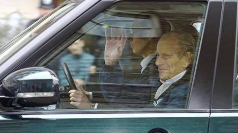 BBC: Britannian prinssi Philip, 97, kolarissa – kuningashuoneen mukaan ei loukkaantunut