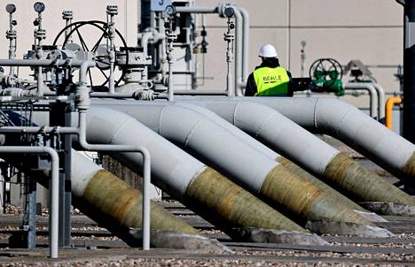 Nyt käyttökelvottomaksi arvioidun Nord Stream 1 -kaasuputken laitteistoa Lubminissa Saksassa maaliskuussa.