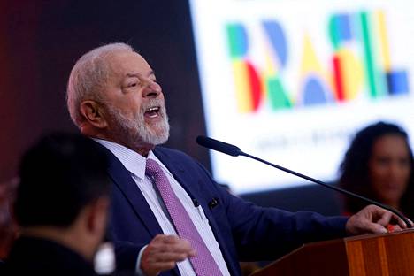Brasilian presidentti Lula tilaisuudessa Planalto Palacessa 21. maaliskuuta.
