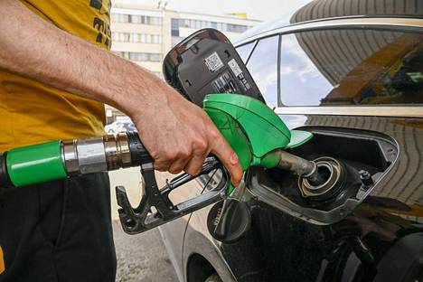 inflaatiota kiihdytti muun muassa bensan hinnan kallistuminen.