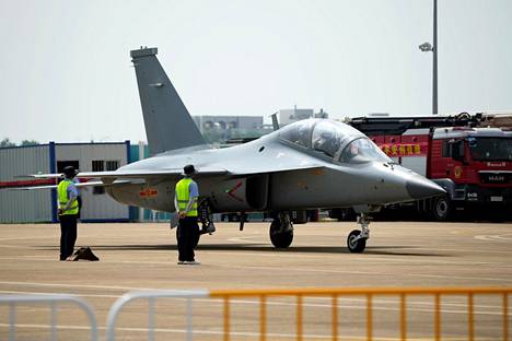 Kiinan ilmavoimien sotilaskone oli mukana lentonäytöksessä Zhuhaissa syyskuussa 2021.