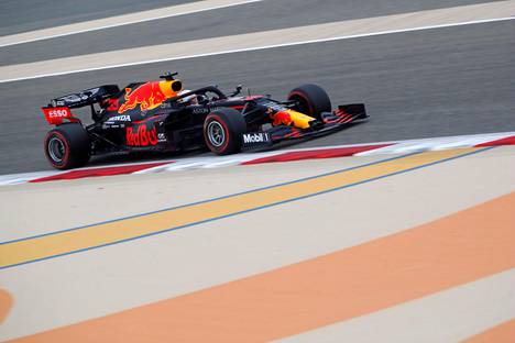 Red Bullin Max Verstappen ajoi kärkiajan Bahrainin GP:n kolmansissa harjoituksissa.