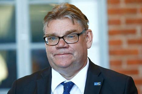 Perussuomalaisten puheenjohtaja Timo Soini oli vielä runsas viikko sitten sitä mieltä, ettei hän tule loikkaamaan perustamastaan puolueesta.