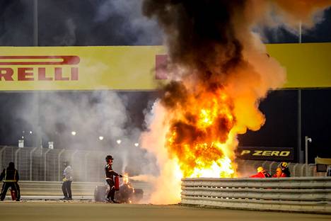 Romain Grosjeanin onnettomuus sytytti räjähdysmäisen tulipalon.