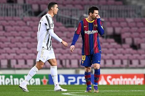 Cristiano Ronaldo (vas.) ja Lionel Messi kohtasivat joulukuussa 2020 Mestarien liigan ottelussa, kun Ronaldo edusti Juventusta ja Messi FC Barcelonaa.