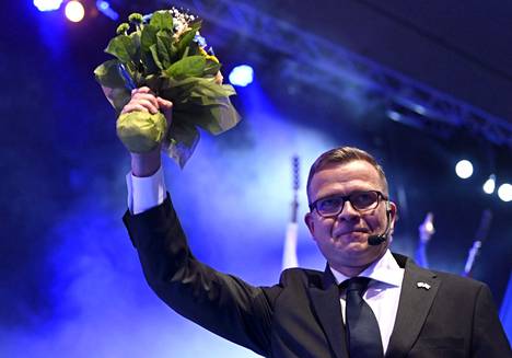 Petteri Orpo valittiin jatkokaudelle kokoomuksen puheenjohtajana puoluekokouksessa Kalajoella lauantaina.