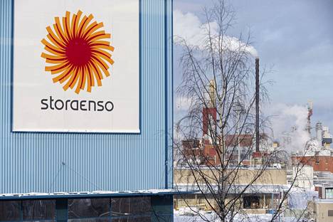 Stora Enso käynnistää kannattavuusselvityksen Oulun tehtaan käytöstä poistetun paperikoneen muuntamisesta suuren mittakaavan kuluttajakartonkilinjaksi. 