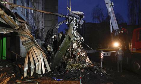 Keskiviikkoaamuna Ukrainan sisäministeri Denys Monastyrskyi ja sisäministeriön muita korkea-arvoisia viranomaisia kuoli helikopterin maahansyöksyssä Brovaryssa. Pudotessaan kopteri vaurioitti lähellä ollutta päiväkotirakennusta.
